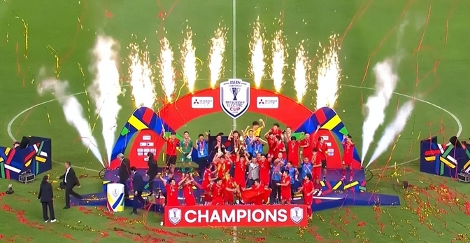 开云中国官网-曼联迎全明星赛关键赛,赛后复出首秀,更衣室稳定,数据趋势出现新变化的简单介绍