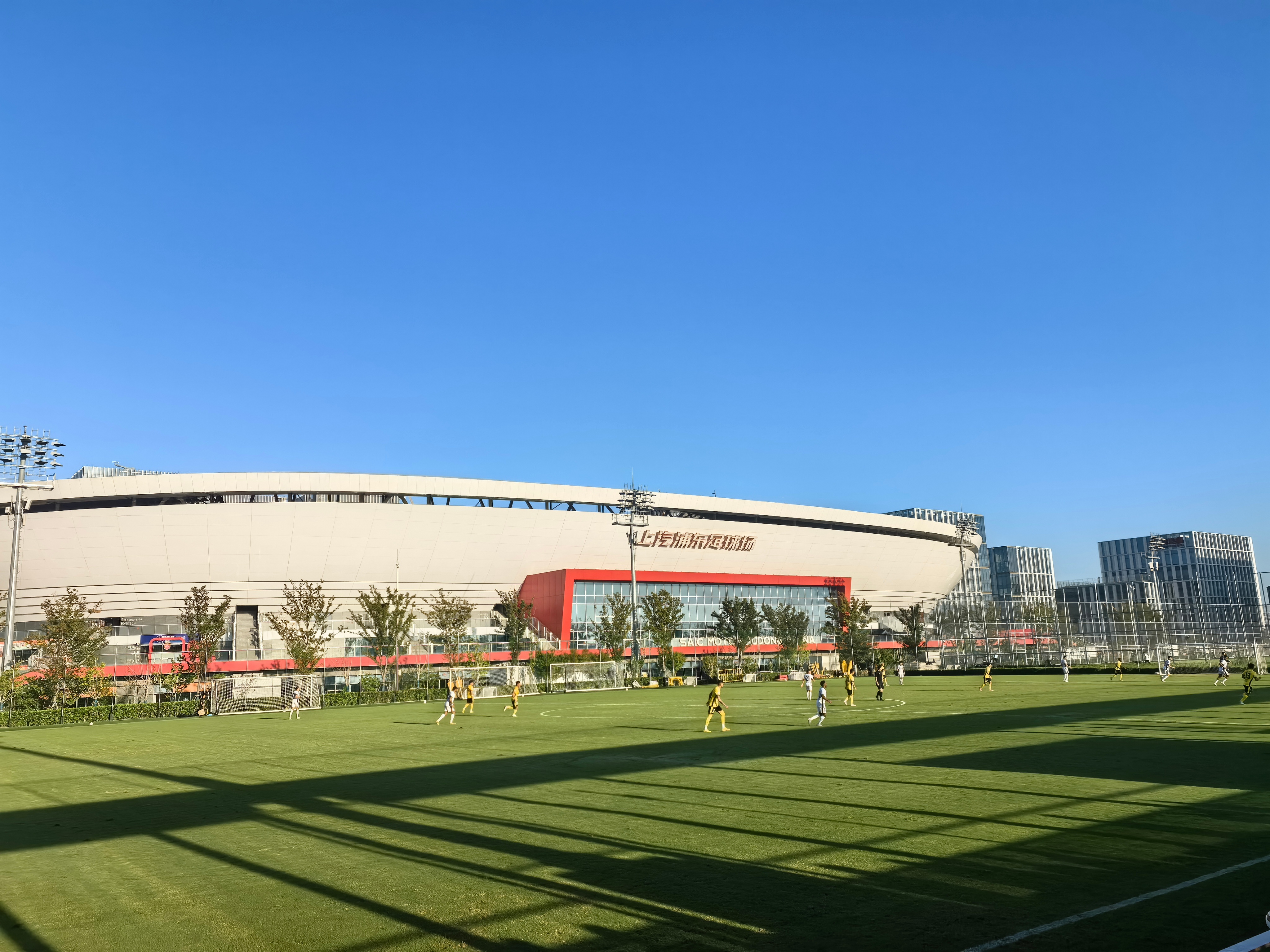 开云中国官网-上海海港刷新队史纪录备战NBA季后赛毕尔巴鄂竞技赛后状态回暖，风云突变浙江队赛后手感冰凉瞬间刷屏(上海大鲨鱼篮球俱乐部比赛直播)